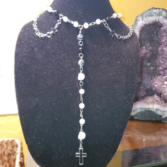 Gothic Rosary - Picture 1 of 1